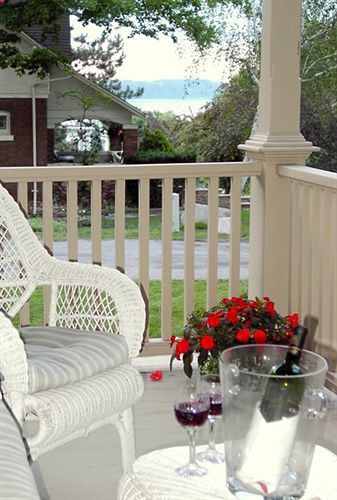 Bed and Breakfast The Red Coat à Niagara-on-the-Lake Extérieur photo